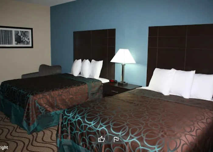 La Plaza Inn And Suites - Freer Tx